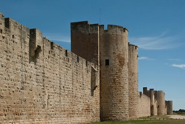 remparts aigues mortes comite quartier esparron